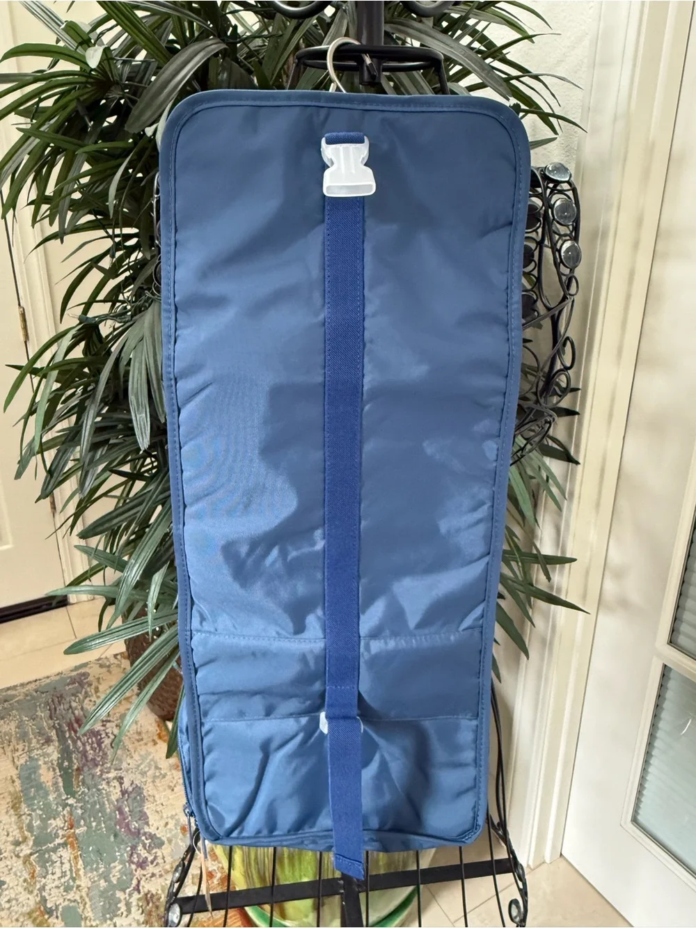 N/A blue travel